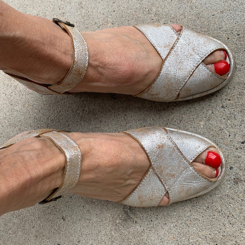 Fly London Sandles